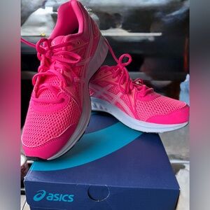 Brand New! ASICS Big Kids/Women's Hot Pink Sneakers-Size 7 Kids/8 Women’s